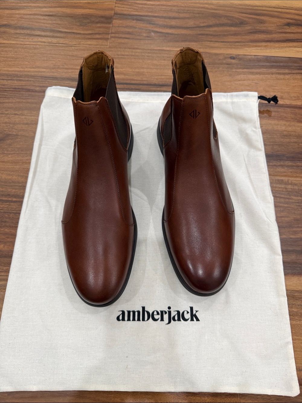 Amberjack Men's Chelsea Boots in Chestnut Leather (run small)